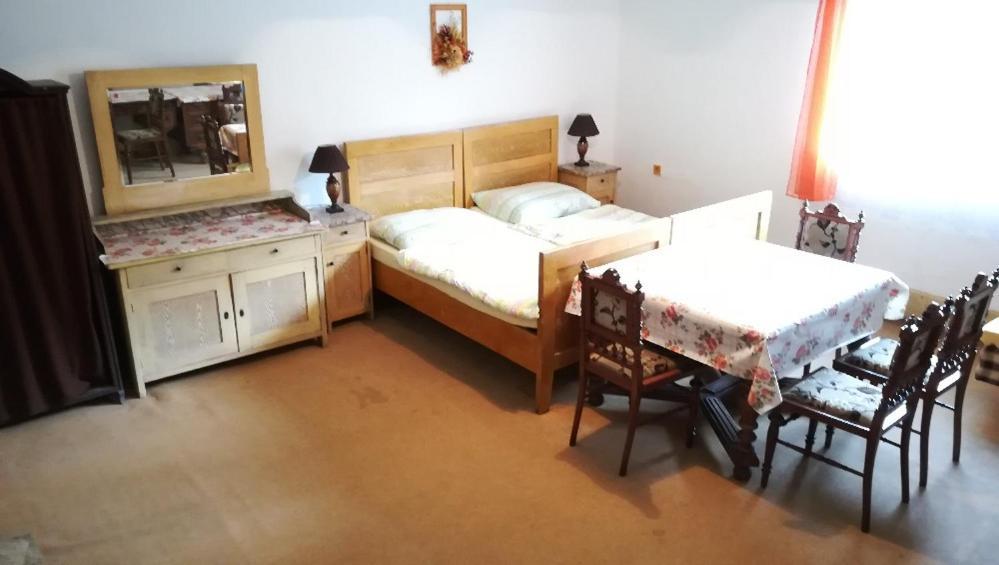 Pronajem Pokoju Belle Vue Apartment Vranov nad Dyji Bagian luar foto