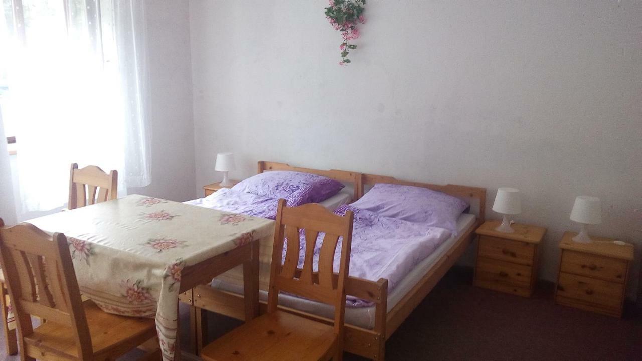 Pronajem Pokoju Belle Vue Apartment Vranov nad Dyji Bagian luar foto
